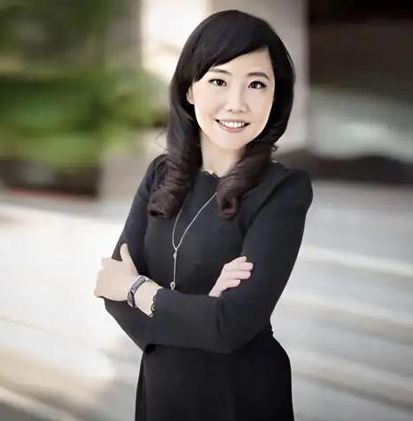 惹谁不好，非要惹现在的尹乃菁！
 
民进党突然拿郑丽文访陆的480万新台币经费大