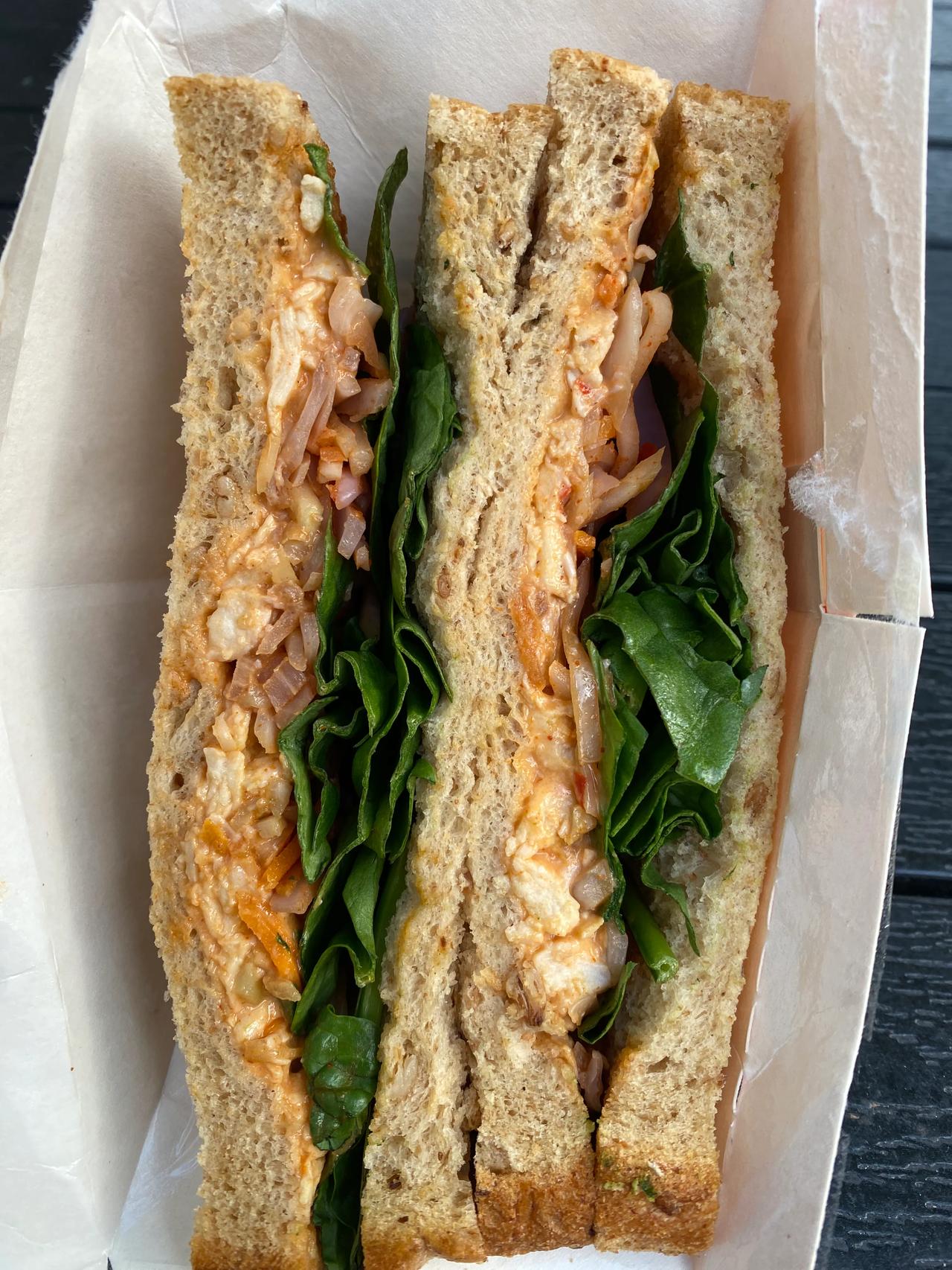 今天就吃了两个三明治，一个 3 英镑！