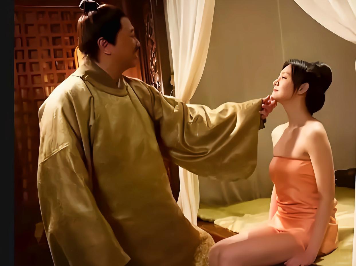 古代通房丫鬟有多惨？新婚之夜成最遭罪人，本质藏着封建礼教的残酷
 
古代的通房丫