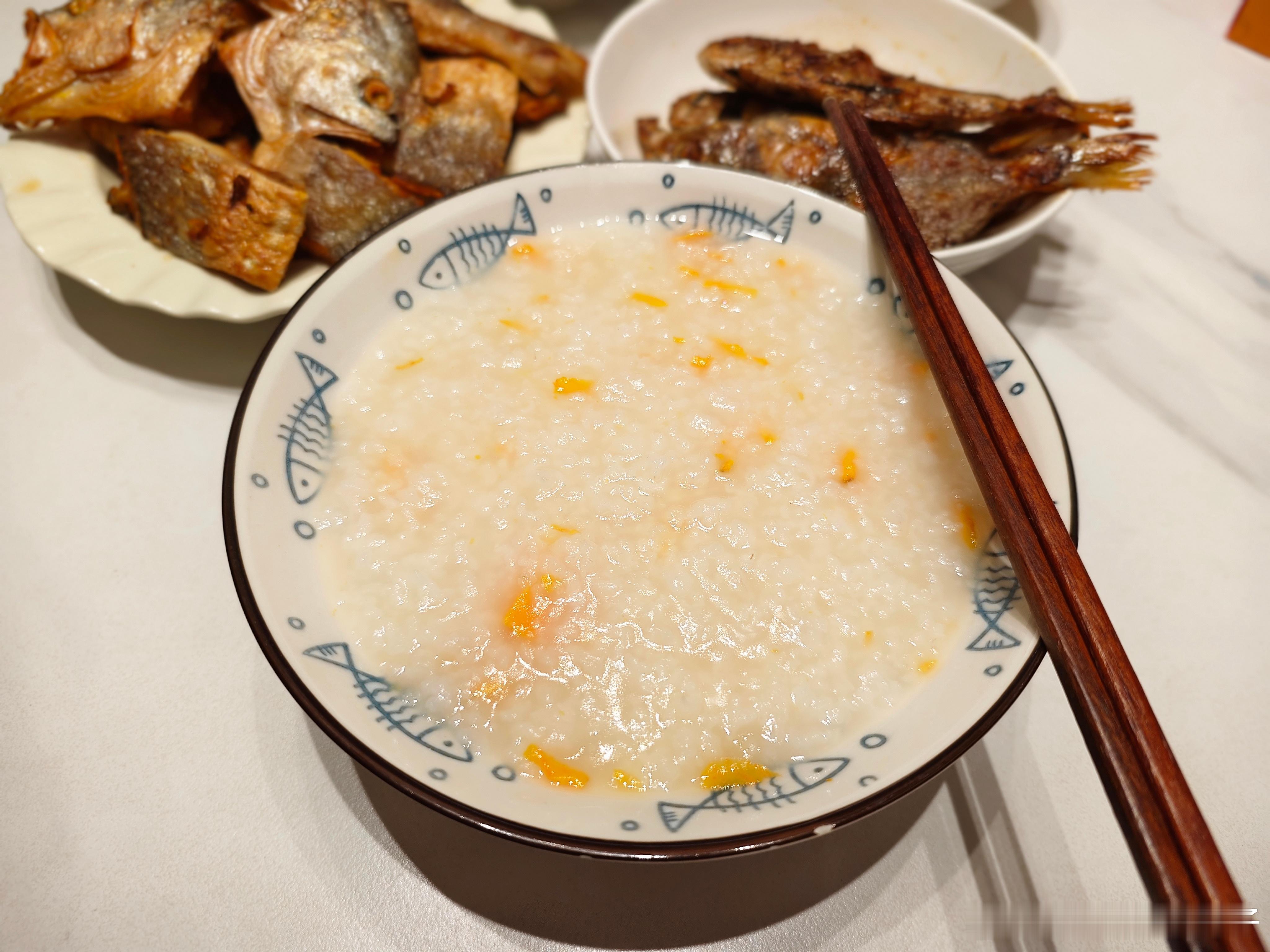 还是得娶老婆啊，生病了可以给你煮吃的[舔屏][舔屏][舔屏] ​​​