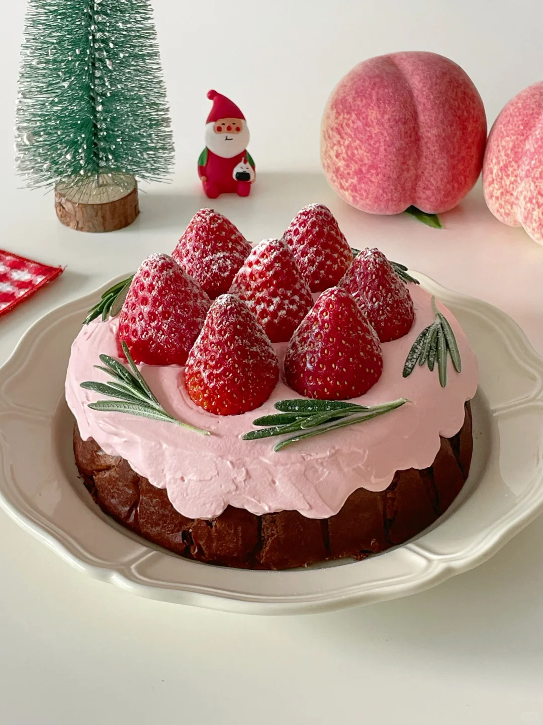 圣诞氛围甜品🍓草莓巧克力巴斯克🍫浓郁美味
