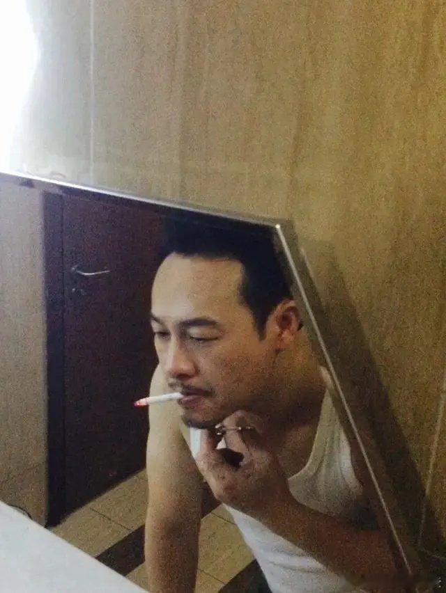 慎点，张颂文真的好油腻 ​​​