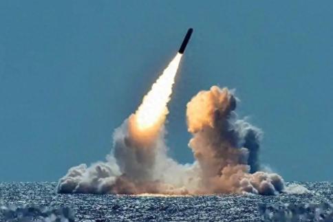 中国刚取消2550亿的芯片订单，欧美那边的光刻机就纷纷停工，现在轮到他们犯愁了：