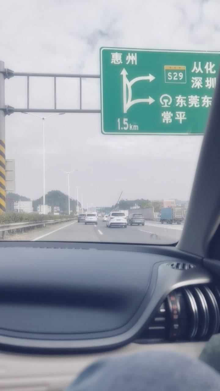 全球战火连天，很多人却身在福中不知福。 俄乌冲突，乌克兰几乎打掉了所有的年轻一代