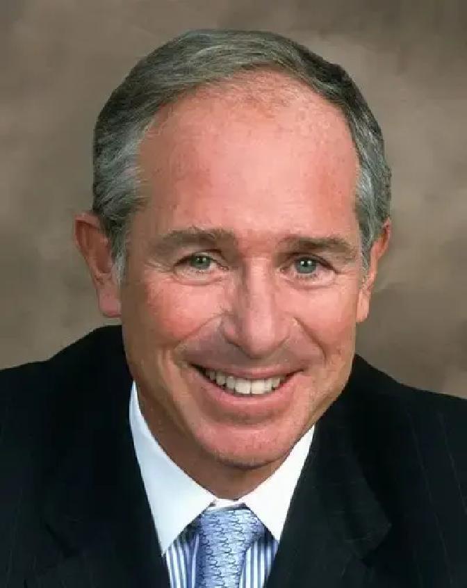 有时候看清一个国家的未来，比抓住一只股票还难。
 
先说一个细节。加拿大一位商学