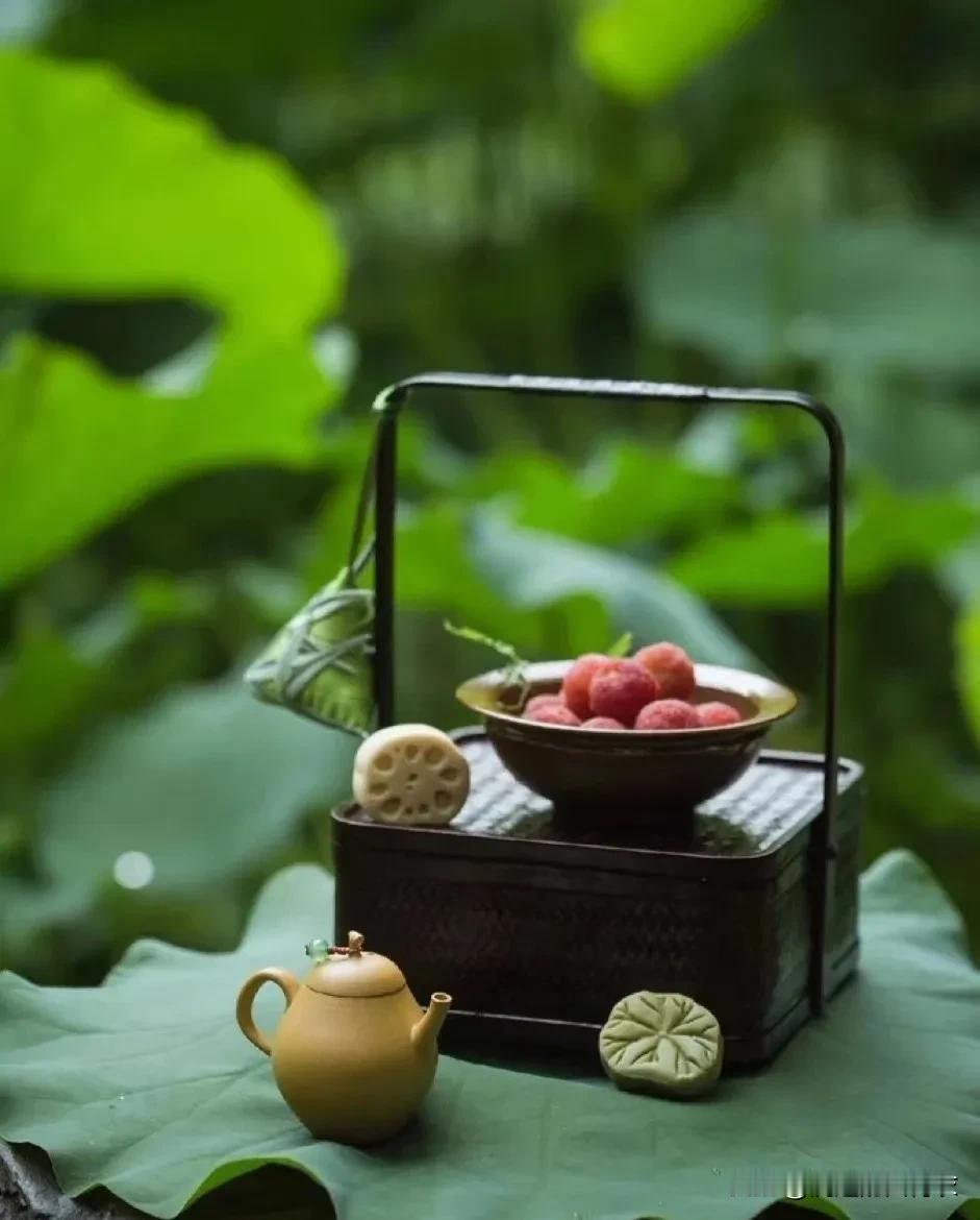 儿子这段时间一直在减肥，饮食上几乎和我们平时吃的中餐划了句号。
他现在喜欢吃白人