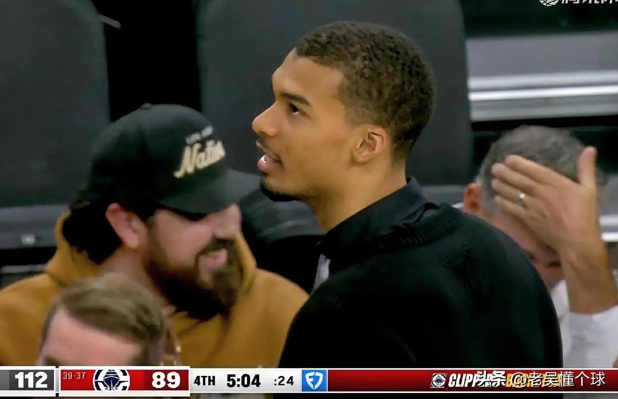 今天过后，苏群不会再说快船还能黑七马刺了吧。

文班亚马休战，马刺依然能爆锤快船