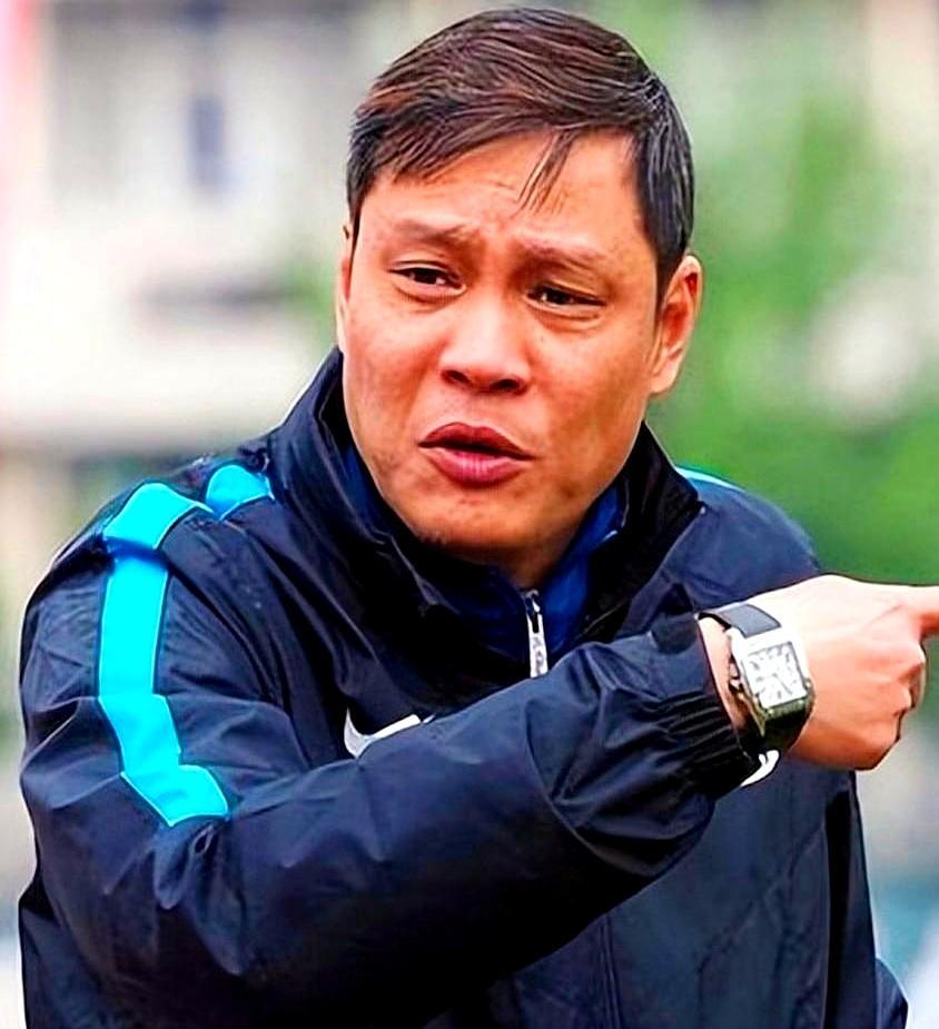 3比0！国足U23首进决赛
 
吉达凌晨，哨声刚停，手机就被刷屏。中国队把越南按