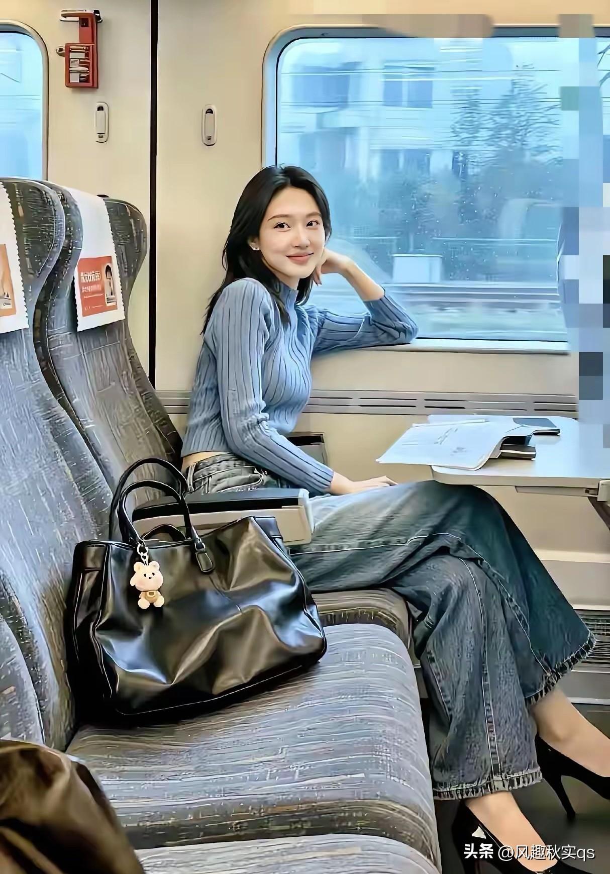 低调是生活在自己的世界里，高调是展示在别人的眼光里。