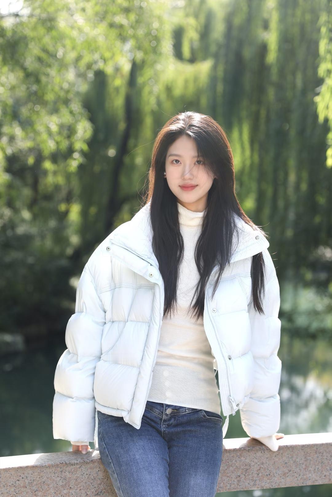 绿意盎然中，尽显温柔与宁静。