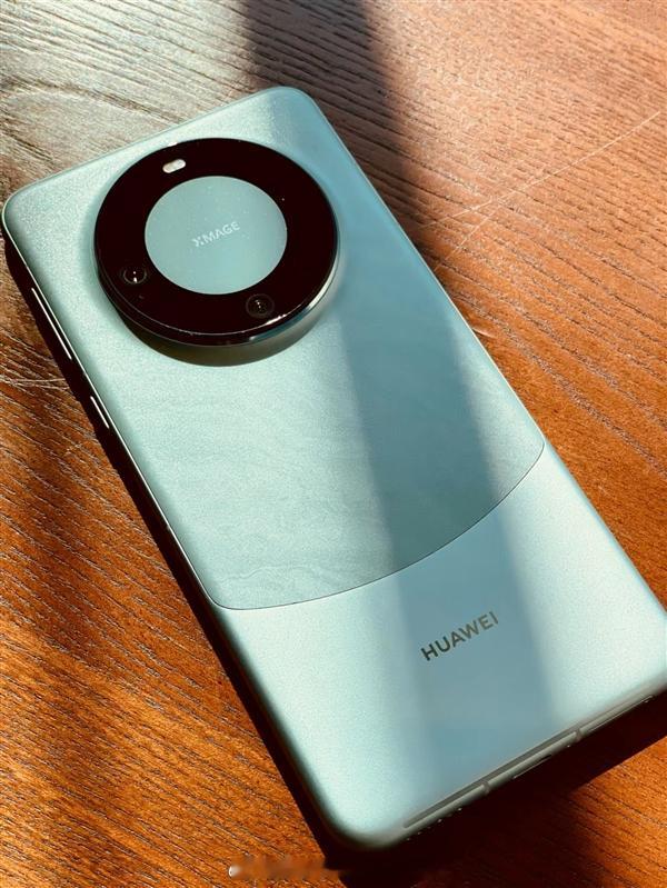 旗舰机辨识度重要吗9月六大品牌Pro Max扎堆登场，硬件参数集体拉满。硬件趋同