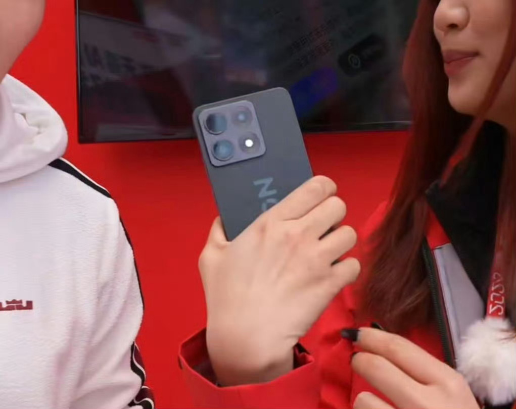 时隔多年，联想拯救者手机回归这如同49年入国军吧