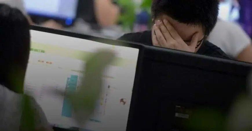 【一个在中国横行二十年的“特权阶层”, 为何在AI时代轰然坍塌？】回望过去十几年