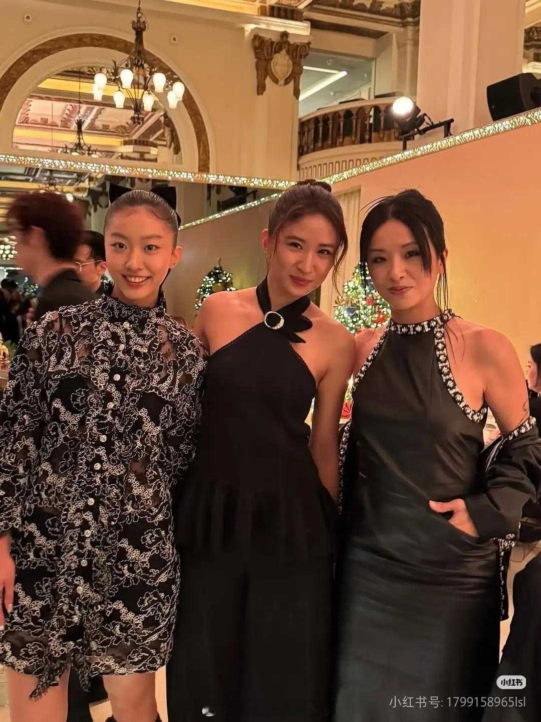 陈奕迅徐濠萦女儿完全继承他俩优点，小姑娘特别有范，她不是传统那种大眼睛特别惊艳的