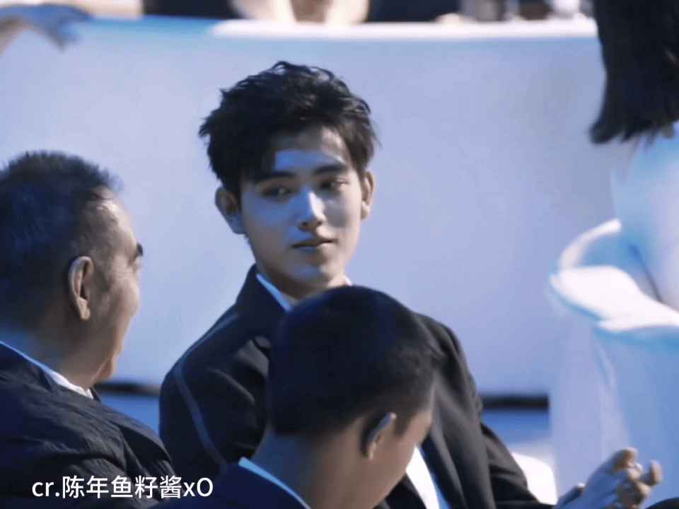 网友问，陈飞宇能不能达到陈凯歌的成就？ 