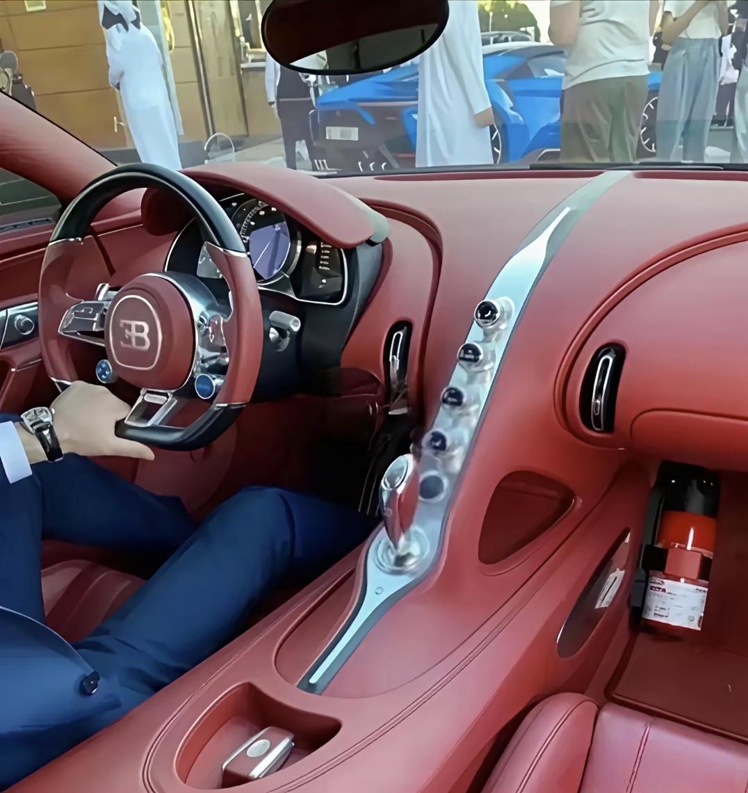 这就是豪车吗？真漂亮[泪奔]