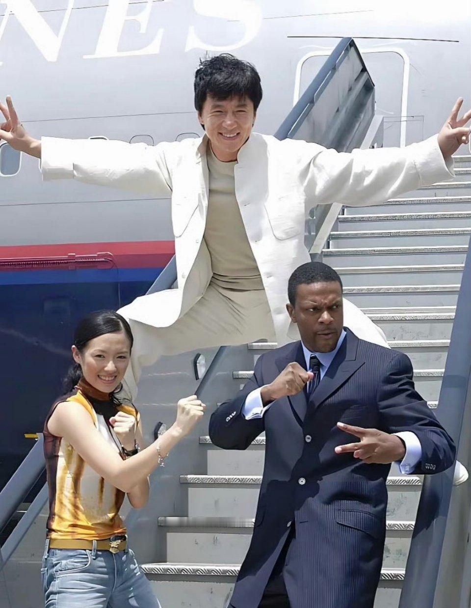 特朗普想重启成龙电影尖峰时刻尖峰时刻三部曲是成龙好莱坞的核心作品, 成龙大哥真是