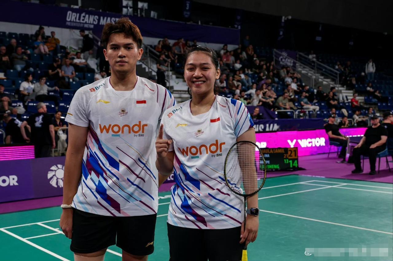 刚刚结束了一场泰国羽毛球大师赛混双半决赛，混双世界排名第21的印尼组合阿德南/贾