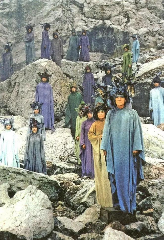 捷克版本童话真是美呆了！《大海的女儿》1976上译版
故事发生在神秘莫测的大海之