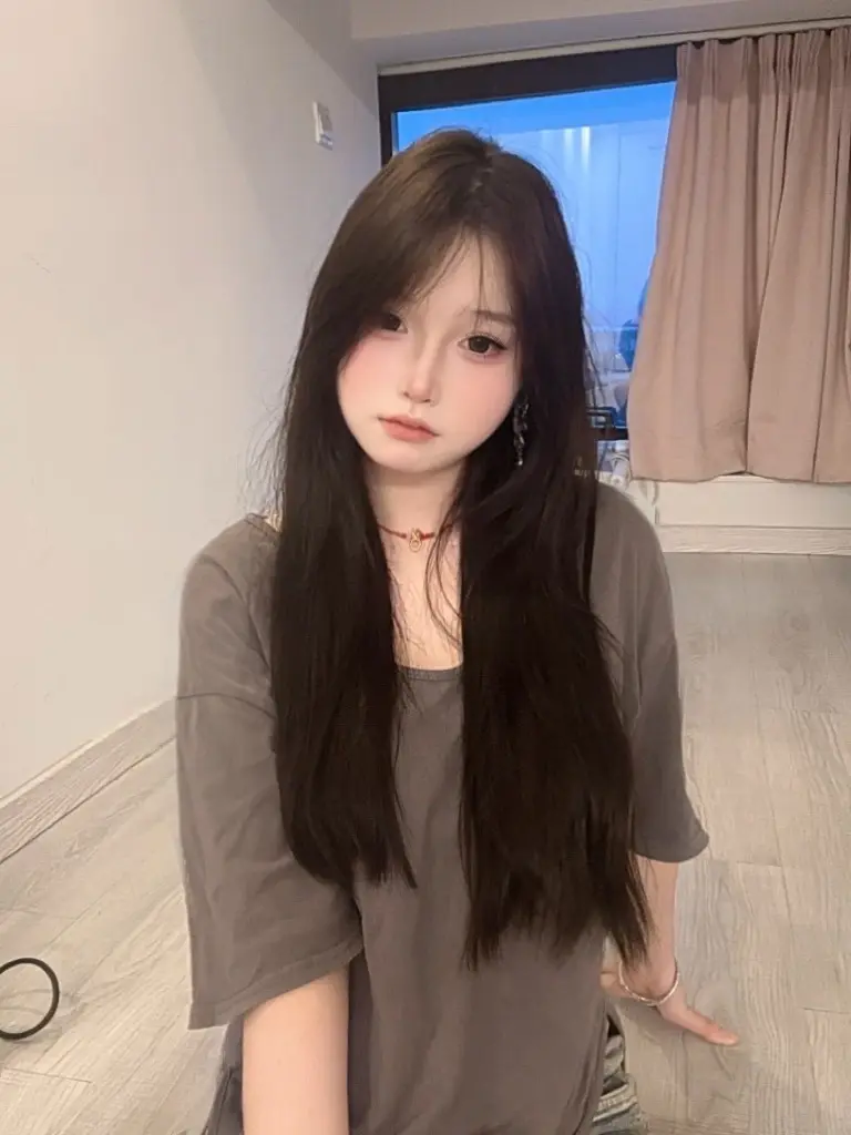 瞳孔和心跳的距离 在与你对视时清零.