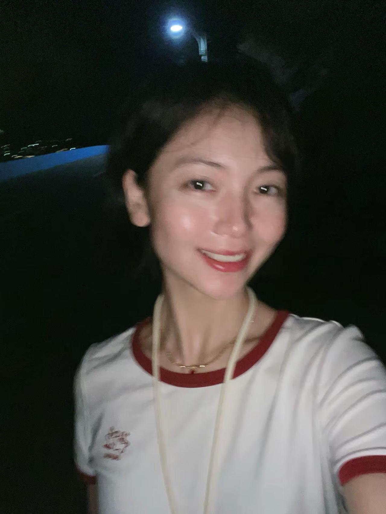 糊糊的哈哈哈哈哈