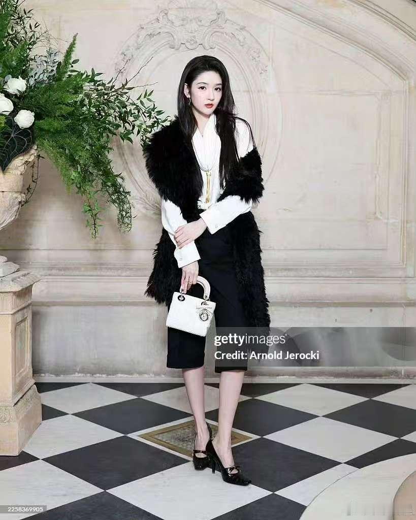 G社镜头下的王玉雯周也g社拍的周也王玉雯G社镜头下的王玉雯周也，哇塞，