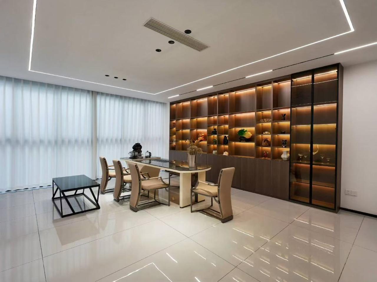 想要保持好的身材，合格的体重，还是得去上班。就拿过年放假期间来说，每天起床都快十