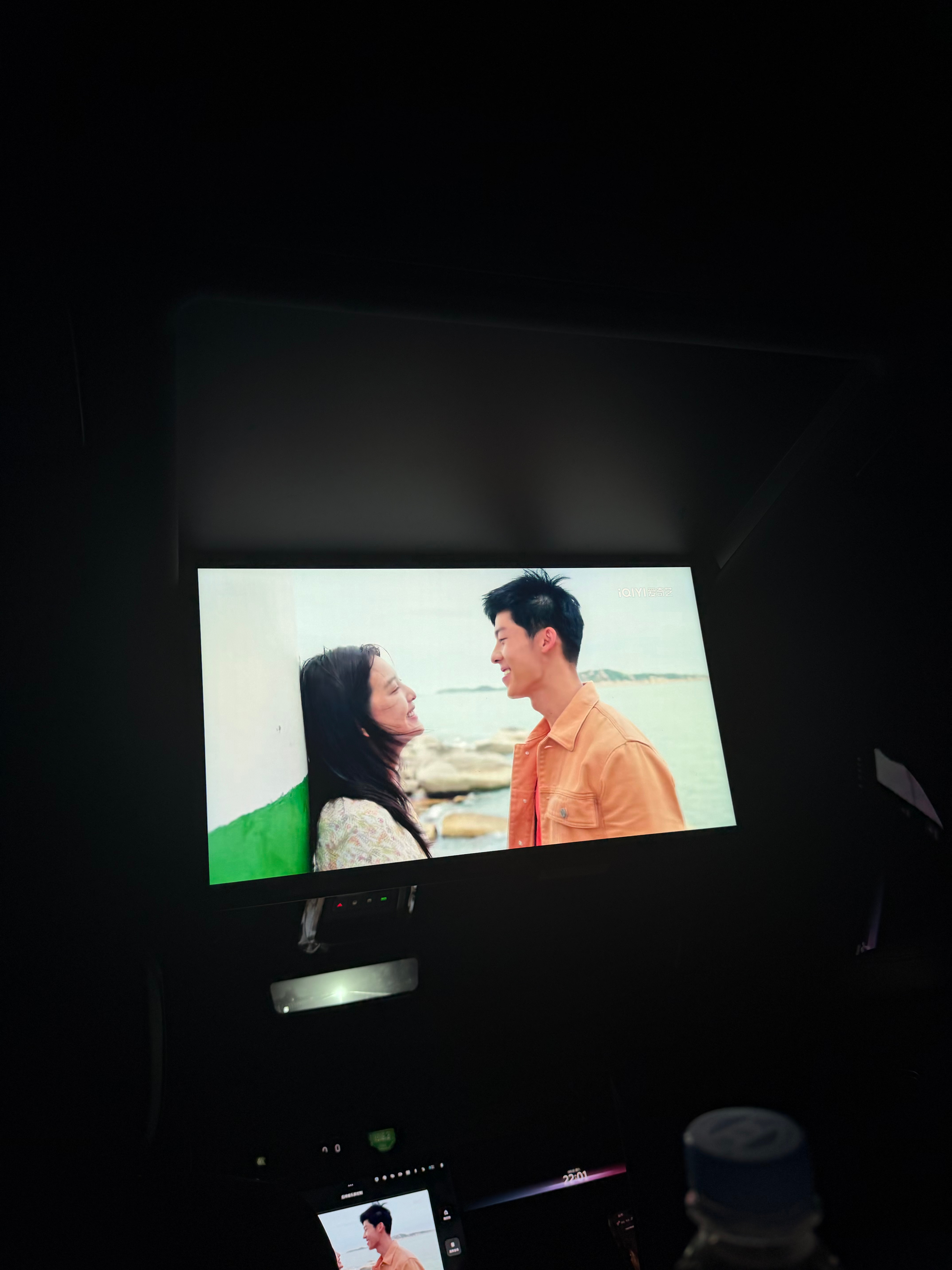 去武汉的路上在看你的婚礼我不喜欢男女主的设定 为什么不能先比赛再去救女主