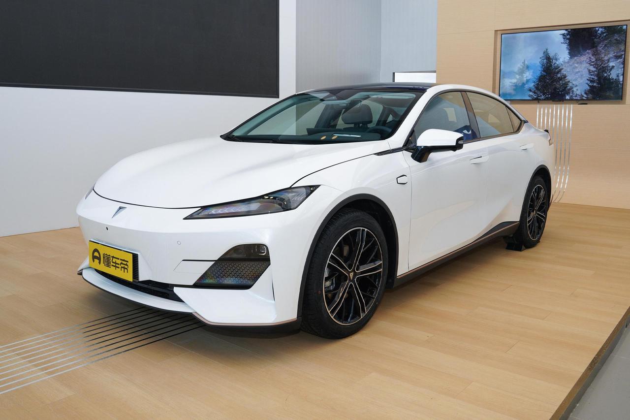 销量快报： 深蓝汽车7月份累计交付1.3万辆   深蓝S7累计交付9197辆

