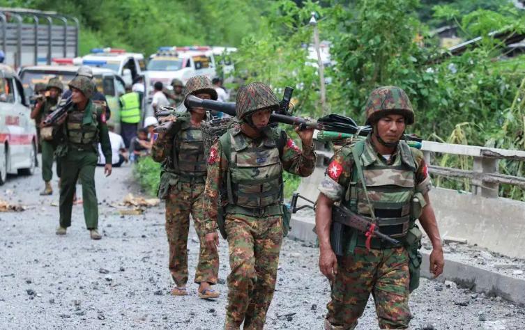 泰国为啥如此大胆的进攻柬埔寨？


核心原因就是现在的柬埔寨没了过去那种硬气的大