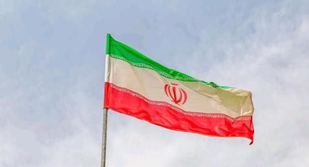 伊朗总统露面了！让美国大感意外，还以为哈梅内伊死亡之后，伊朗总统会转变为亲美派，