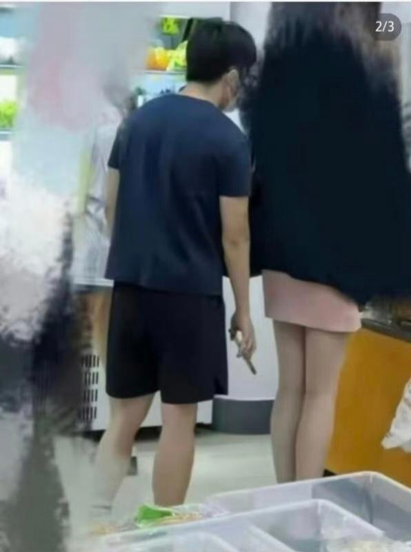 南京审计大学偷拍男生被开除南京审计大学是个好学校，当天连发两条通告，效率很高，支