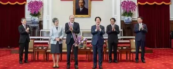 赖清德叫嚣：“台日同家人 是命运共同体”

赖清德27号发勋章给日本议员古屋圭司