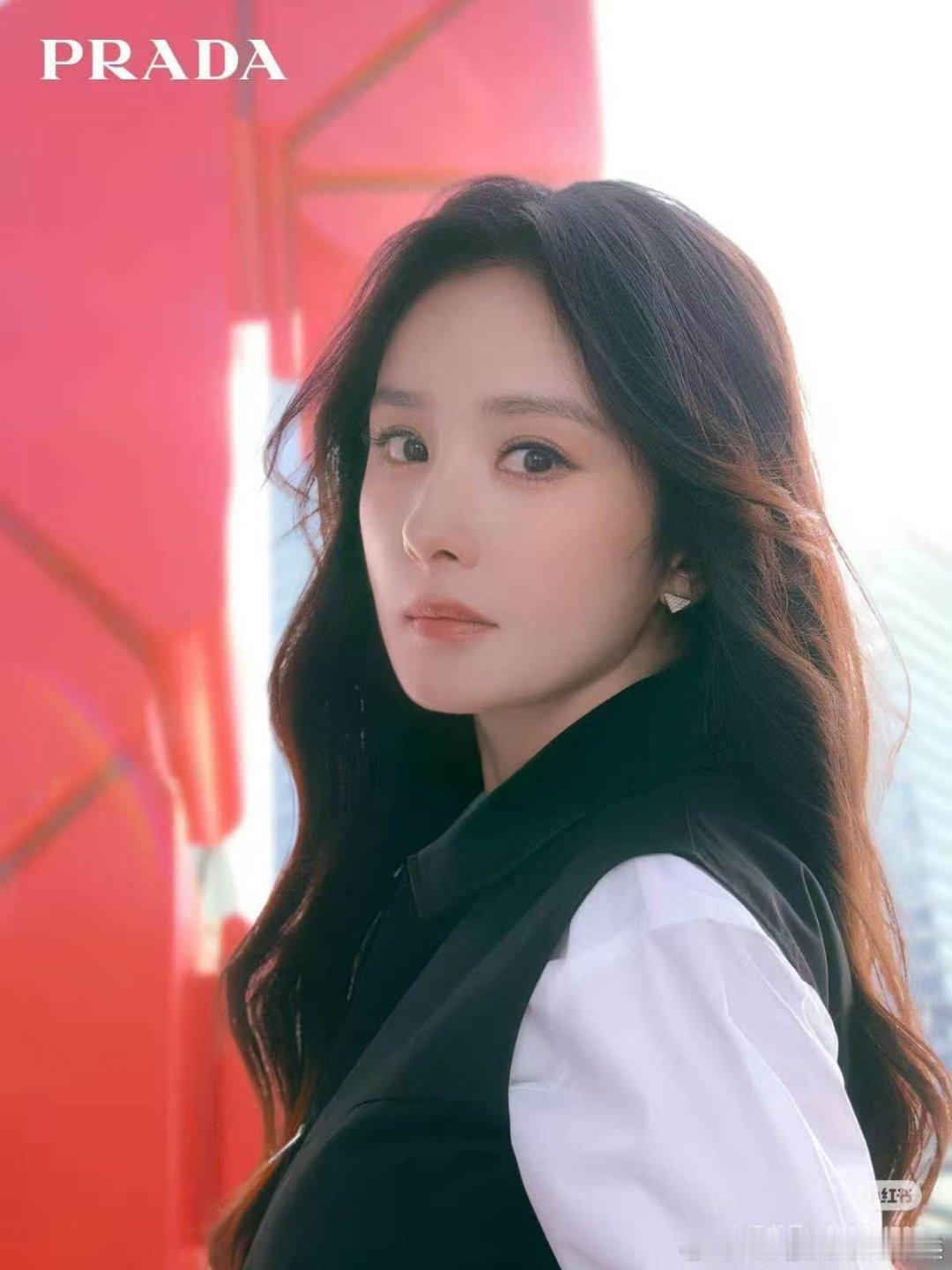 杨幂陈昊宇Prada大片杨幂陈昊宇最新prada大片杨幂陈昊宇Prada最新大片