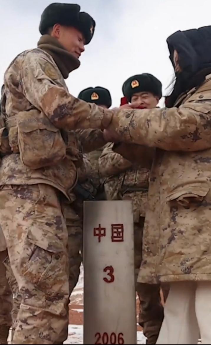 2月12日，广西那坡县中越边境海拔1000多米的高山上，520号界碑见证了一场超