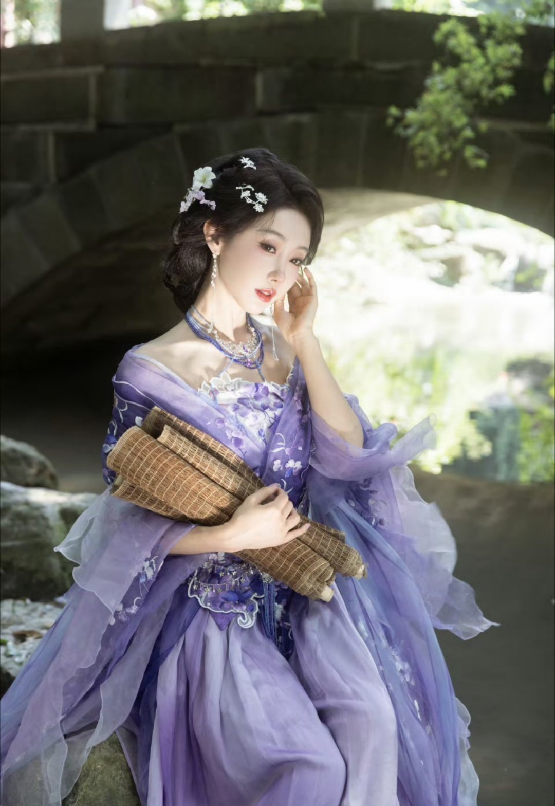 紫色好适合你！美的让人失语！宣璐生日快乐！