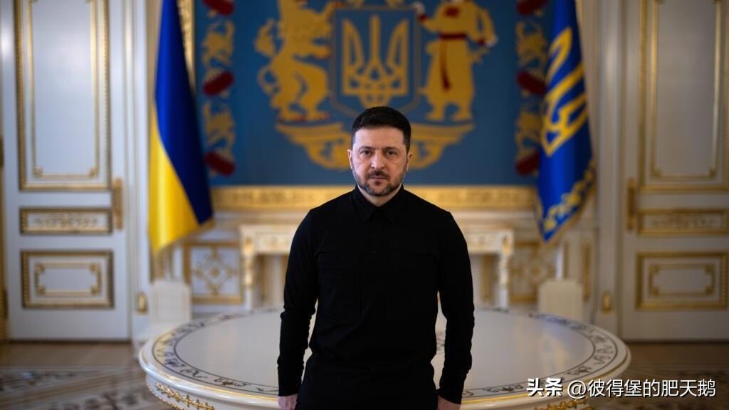 #美国 伊朗# 
蹭流量？

乌克兰总统泽连斯基宣布全力支持美国和以色列对伊朗进