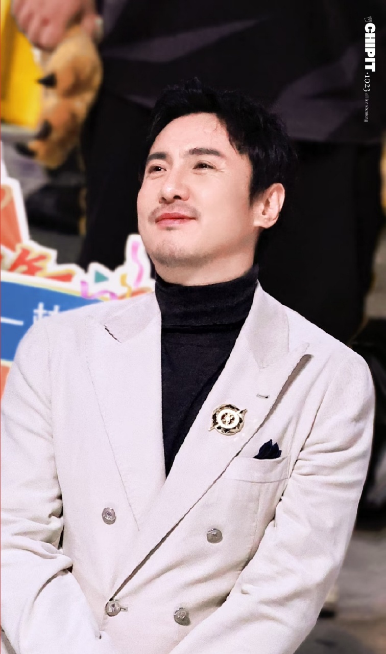 娱乐[超话]沈腾杨幂扶不扶成小品了沈腾杨幂强强联手 ​我的天 沈腾和杨幂扶不扶都