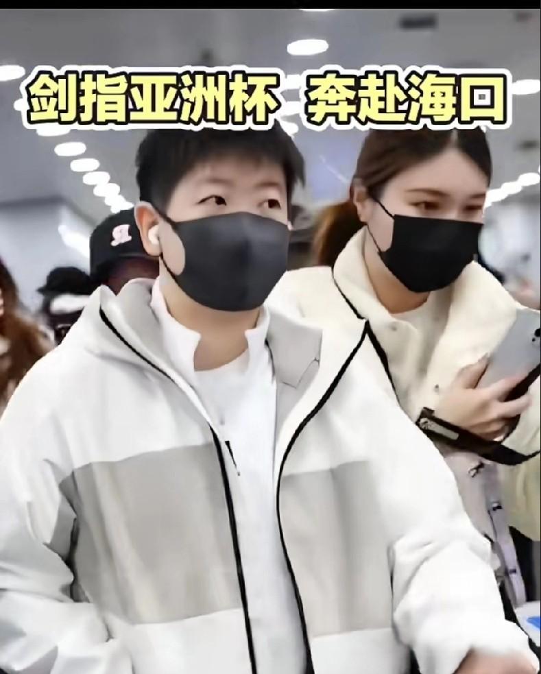 【国乒抵达海口，王楚钦、孙颖莎将迎来伤退后首秀】王楚钦、孙颖莎已于 1 月 29