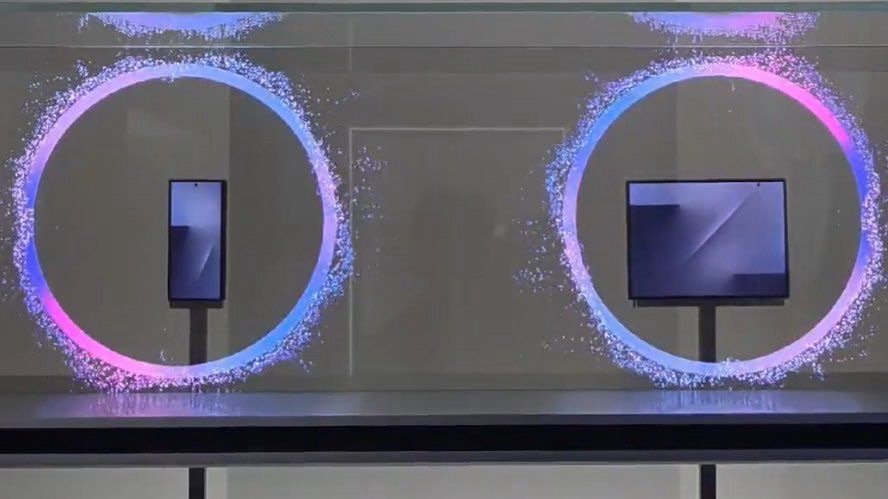 三星首款三折叠手机，折叠后为6.5英寸，完全展开为10英寸，三星三折叠感兴趣吗[