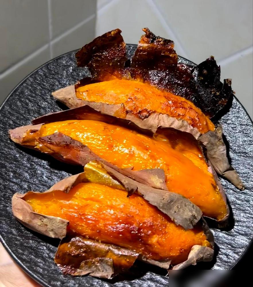 控糖管住嘴6吃6不吃，6不吃，1：烤红薯，2：榴莲酥，3：芝士汉堡，4：肉夹馍，