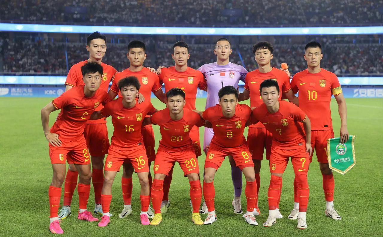 #一人一句给中国男足加油#置之死地而后生！十一国庆日，输也要昂首离开，赢更是要赢