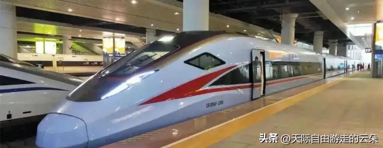 成贵高铁“月票”终于来了！7月26日上线，贵阳毕节通勤族算完账笑了

经常在贵阳