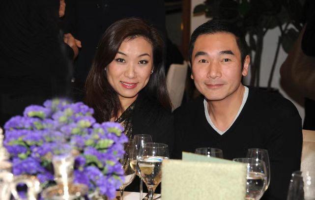 1996年，方中信和莫可欣同居不久，就告诉女方：“我是不婚主义者，更不想要孩子，