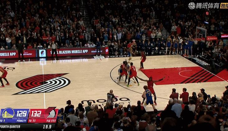 卡马拉立功了，包夹迫使库里出球失误勇士vs开拓者