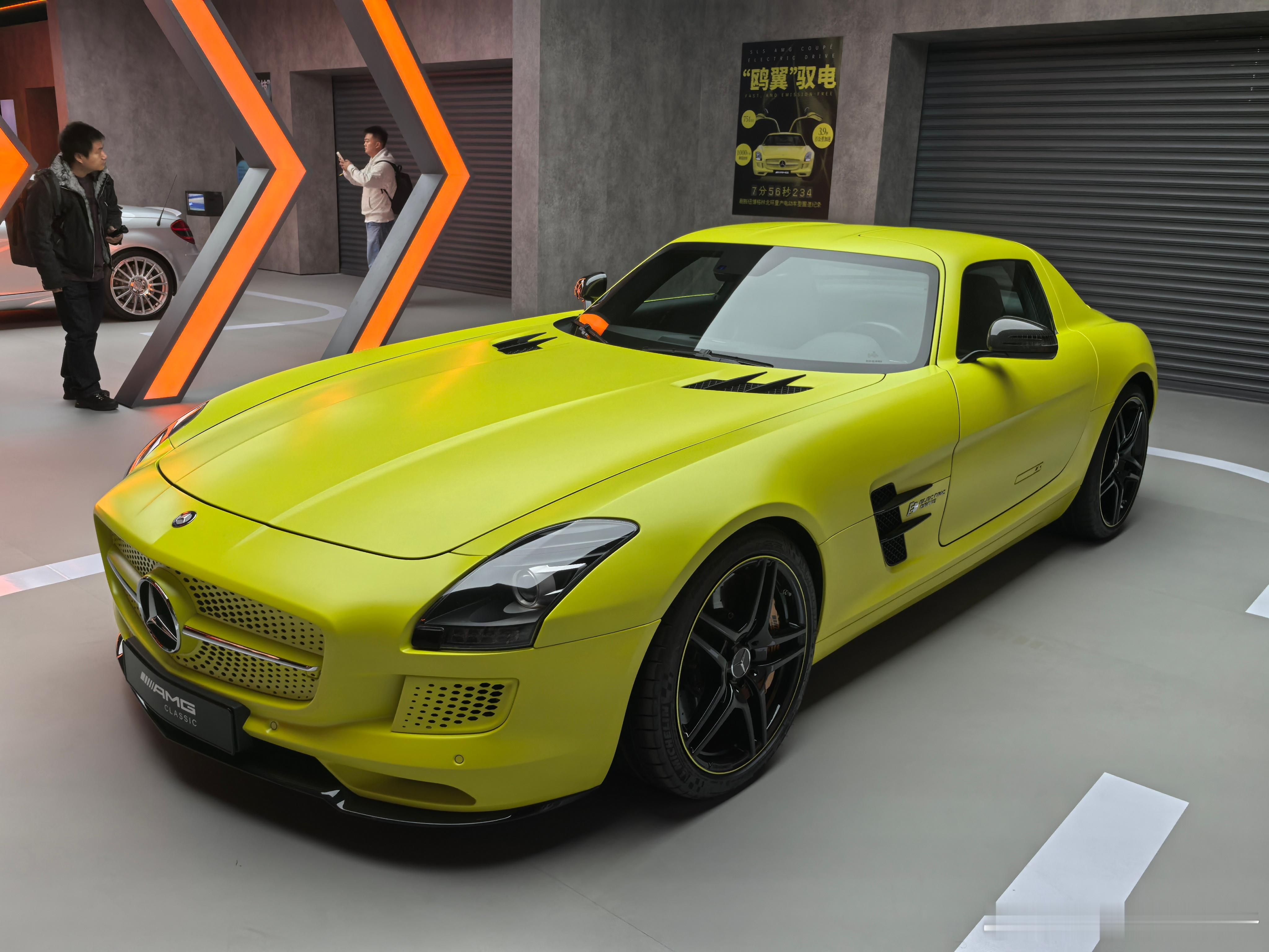 这次来广州最想看的是这台车。印象中第一台刷纽北的纯电超跑，十几年前的纯电SLS 