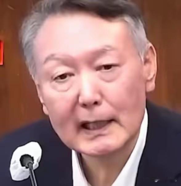 惊天秘闻被突然曝出，“亲手枪毙”震动法庭，大势已去的尹锡悦，面如死灰！
​​20