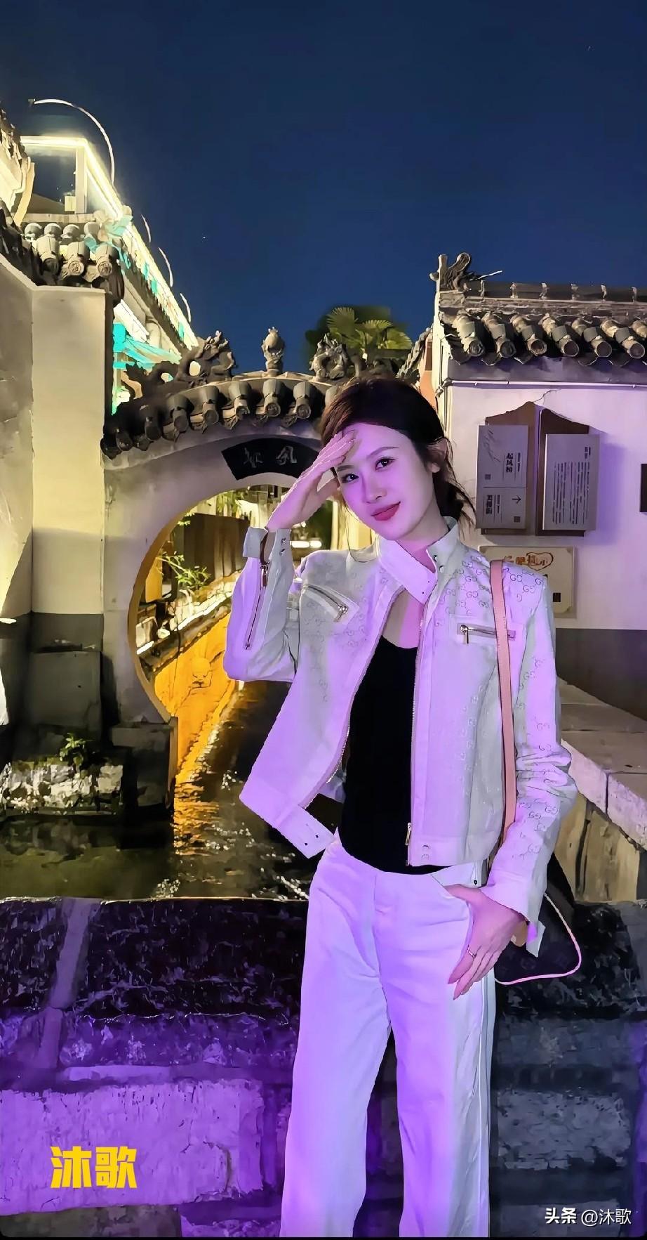 论一个女人的气质，气质从不是天生的，而是日复一日的自我雕琢和坚持运动打磨体态所培