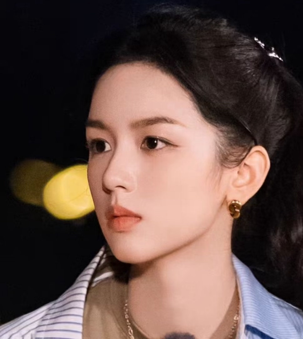 周也作为演员的聪明劲周也的生命力繁盛又热烈 从怯懦逃避到独当一面，周也在《你好1