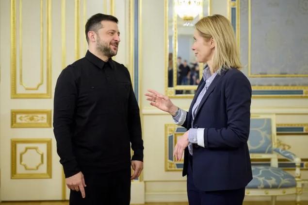 泽连斯基中东“化缘”归来，欧盟送来“三连击”，这剧本太难演了！

泽连斯基前脚刚